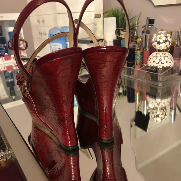 L.K. Bennett London pin-raspberry patent wedges - Picture 8 of 8